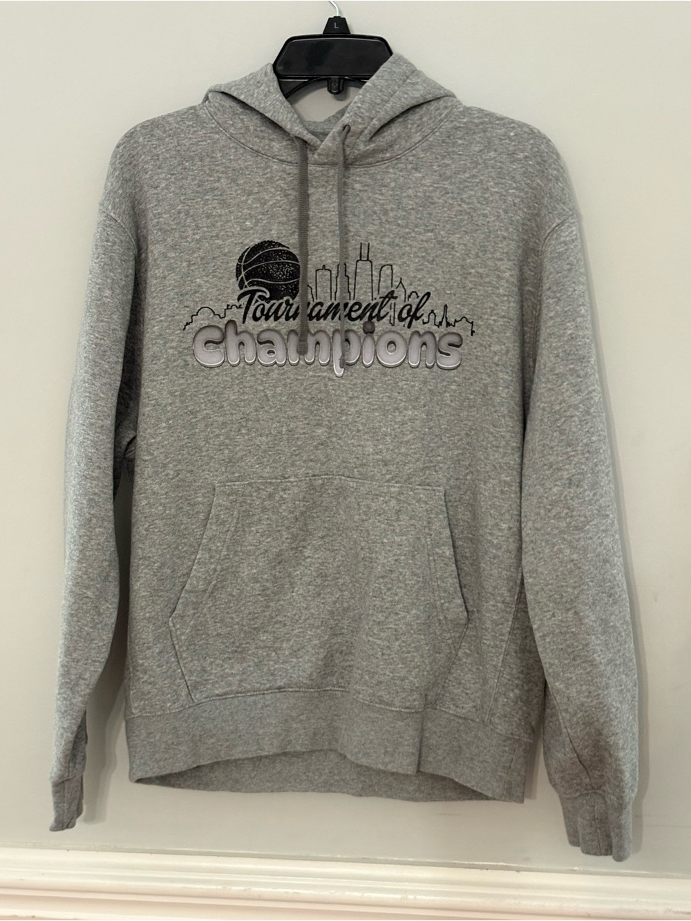 Nike Basketball Chicago Tournament of Champions Gray Fleece Hoodie Medium